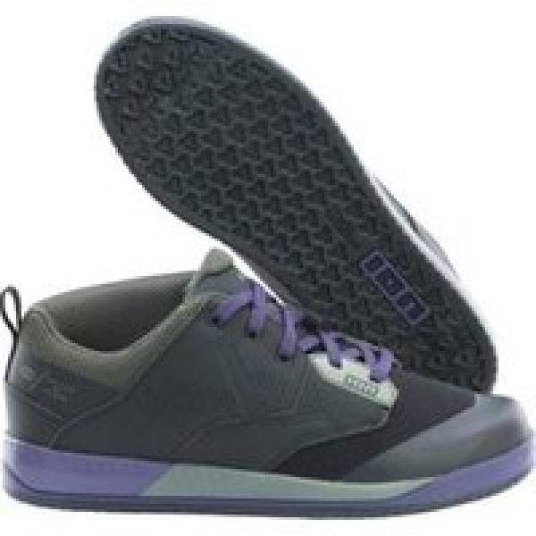 ion scrub amp purple black flat pedal shoes