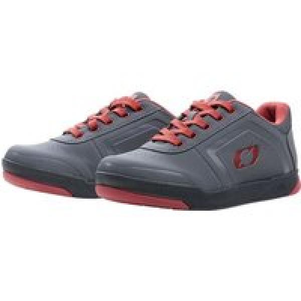 paar o neal pinned flat pedal v 22 mtb schoenen grijs rood