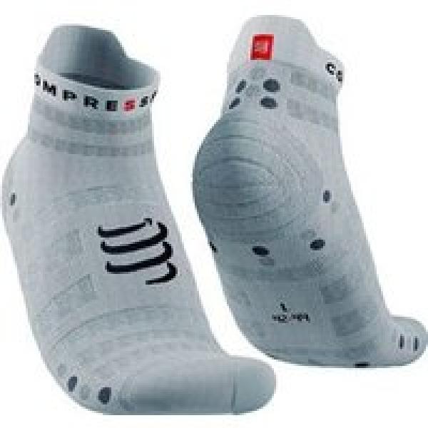 paar compressport pro racing sokken v4 0 ultralight run laag wit